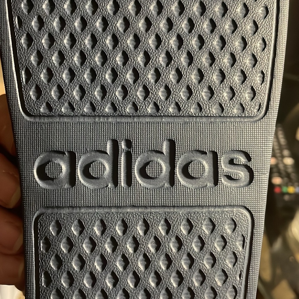 ADIDAS - Picture 4 of 4
